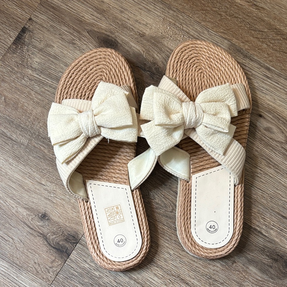 Elegant Cream Bow Sandals